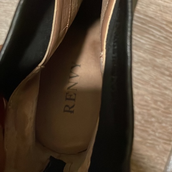 Renvy Cara cupped heel ankle black leather 4.5 inch booties/ boots in size 11 - Picture 5 of 11